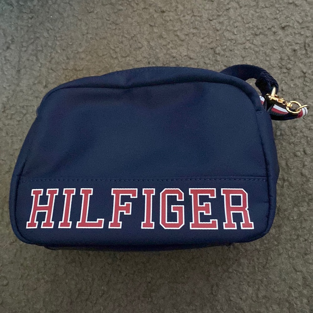 Tommy Hilfiger Crossbody
